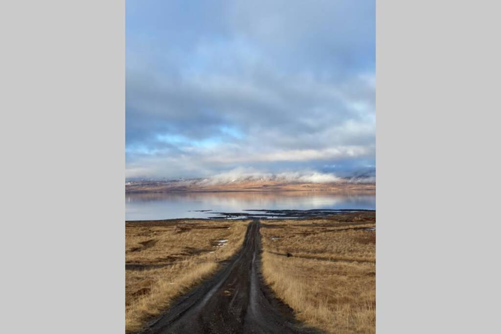 Ljarskogar Lodge Hjartharholtskirkja Bagian luar foto