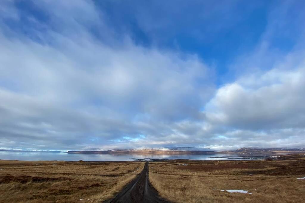 Ljarskogar Lodge Hjartharholtskirkja Bagian luar foto